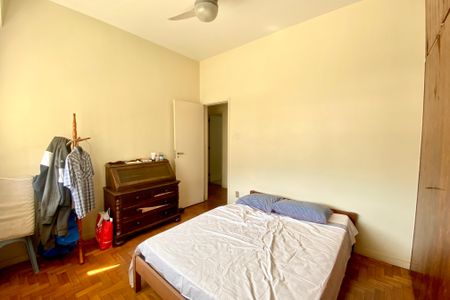 Apartamento à venda com 180m², 4 quartos e 1 vaga Apartamento à venda com 180m², 4 quartos e 1 vagaQuarto 2