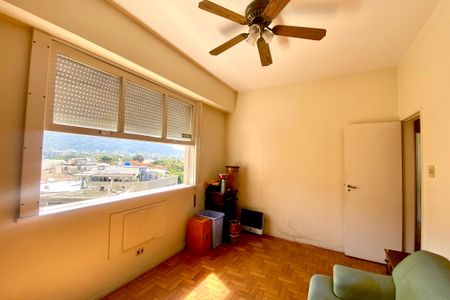 Apartamento à venda com 180m², 4 quartos e 1 vaga Apartamento à venda com 180m², 4 quartos e 1 vagaQuarto 1