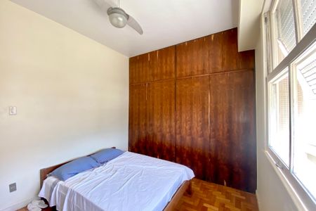 Apartamento à venda com 180m², 4 quartos e 1 vaga Apartamento à venda com 180m², 4 quartos e 1 vagaQuarto 2
