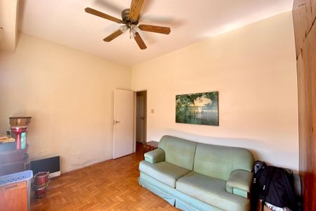 Apartamento à venda com 180m², 4 quartos e 1 vaga Apartamento à venda com 180m², 4 quartos e 1 vagaQuarto 1