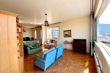 Apartamento à venda com 180m², 4 quartos e 1 vaga Apartamento à venda com 180m², 4 quartos e 1 vagaSala