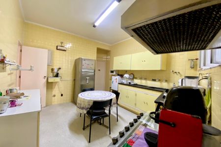 Apartamento à venda com 180m², 4 quartos e 1 vaga Apartamento à venda com 180m², 4 quartos e 1 vagaCozinha