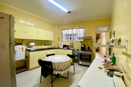 Apartamento à venda com 180m², 4 quartos e 1 vaga Apartamento à venda com 180m², 4 quartos e 1 vagaCozinha
