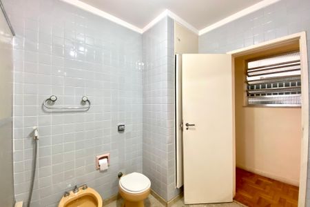 Apartamento à venda com 180m², 4 quartos e 1 vaga Apartamento à venda com 180m², 4 quartos e 1 vagaBanheiro 1