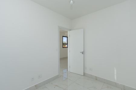 Apartamento à venda com 170m², 4 quartos e 2 vagasQuarto 4