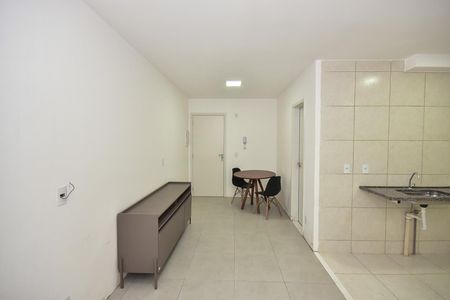 Sala/Quarto de kitnet/studio para alugar com 1 quarto, 34m² em Jardim Ampliacao, São Paulo
