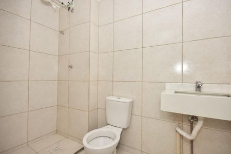 Banheiro de kitnet/studio para alugar com 1 quarto, 34m² em Jardim Ampliacao, São Paulo