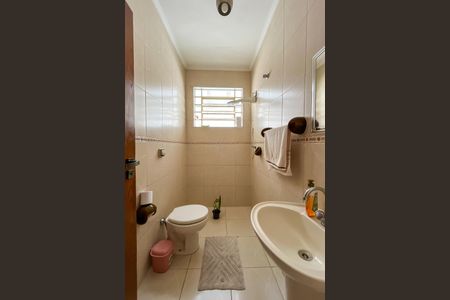 Banheiro de casa à venda com 2 quartos, 150m² em Vila Miriam, São Paulo