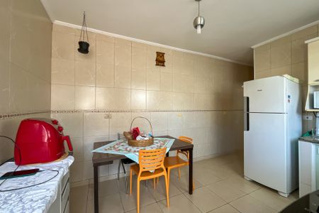 Cozinha de casa à venda com 2 quartos, 150m² em Vila Miriam, São Paulo