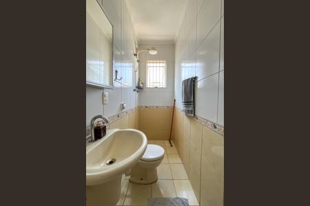 Casa à venda com 150m², 2 quartos e 1 vaga Casa à venda com 150m², 2 quartos e 1 vagaBanheiro da Suíte