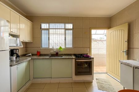 Casa à venda com 150m², 2 quartos e 1 vaga Casa à venda com 150m², 2 quartos e 1 vagaCozinha