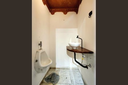 Lavabo de apartamento à venda com 3 quartos, 237m² em Itaim Bibi, São Paulo