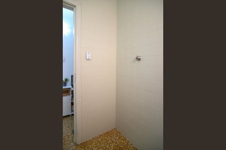 Casa à venda com 122m², 2 quartos e 1 vagaBanheiro 2