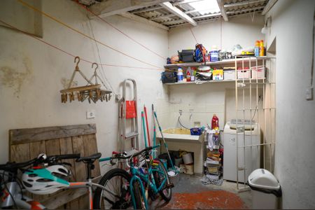 Casa à venda com 122m², 2 quartos e 1 vagaÁrea de Serviço