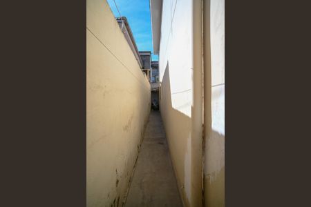 Casa à venda com 122m², 2 quartos e 1 vagaCorredor Externo