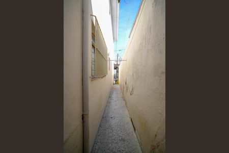 Casa à venda com 122m², 2 quartos e 1 vagaCorredor Externo