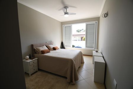 Casa à venda com 390m², 4 quartos e 4 vagasSuíte 3