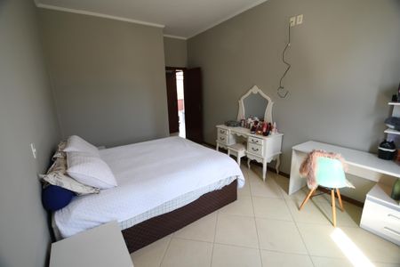 Casa à venda com 390m², 4 quartos e 4 vagasSuíte 2