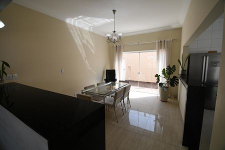 Sala de Almoço de casa à venda com 4 quartos, 390m² em Parque Taquaral, Campinas