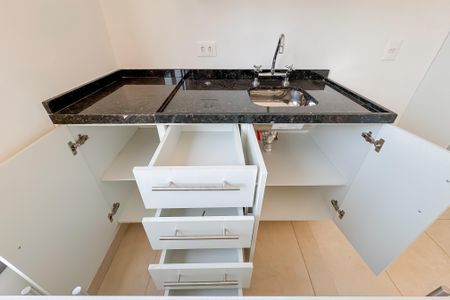 Studio à venda com 26m², 1 quarto e sem vaga Studio à venda com 26m², 1 quarto e sem vagaCozinha - Armários