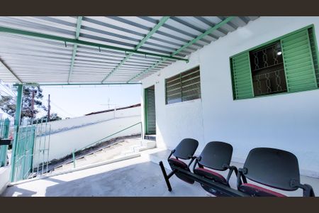 Casa à venda com 135m², 2 quartos e 2 vagasÁrea Externa