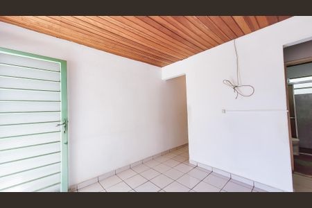 Casa à venda com 135m², 2 quartos e 2 vagasSala