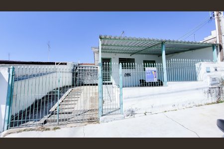 Casa à venda com 135m², 2 quartos e 2 vagasFachada