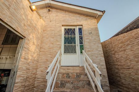 Casa à venda com 63m², 2 quartos e 1 vaga Casa à venda com 63m², 2 quartos e 1 vagaFachada