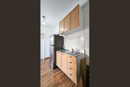 Cozinha de apartamento para alugar com 1 quarto, 35m² em Socorro, São Paulo