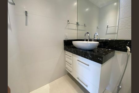 Apartamento à venda com 200m², 3 quartos e 4 vagasBanheiro da Suíte 3