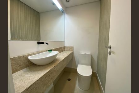 Apartamento à venda com 200m², 3 quartos e 4 vagasLavabo