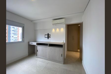 Apartamento à venda com 200m², 3 quartos e 4 vagasSuite 1