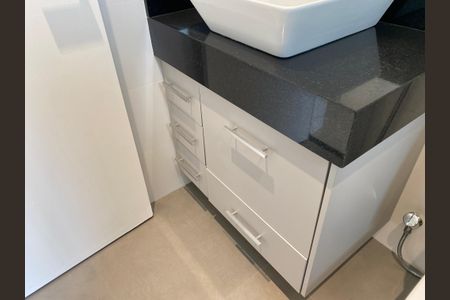 Apartamento à venda com 200m², 3 quartos e 4 vagasBanheiro da Suíte 2