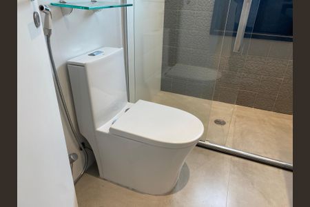 Apartamento à venda com 200m², 3 quartos e 4 vagasBanheiro da Suíte 1