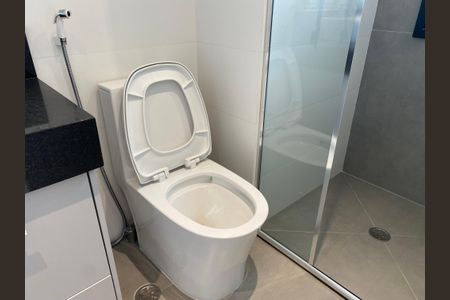 Apartamento à venda com 200m², 3 quartos e 4 vagasBanheiro da Suíte 2