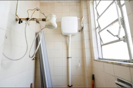 Apartamento à venda com 69m², 2 quartos e sem vaga Apartamento à venda com 69m², 2 quartos e sem vagaBanheiro de Serviço