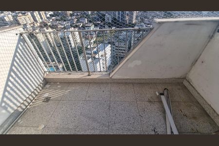 Apartamento à venda com 110m², 3 quartos e 2 vagasVaranda