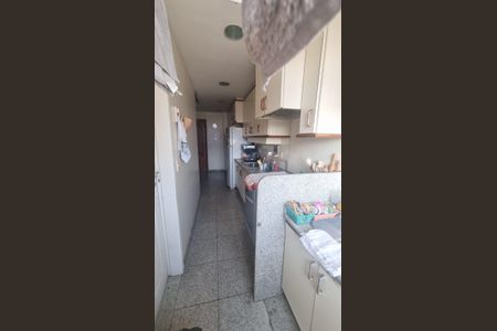 Apartamento à venda com 110m², 3 quartos e 2 vagasCozinha e Área de Serviço