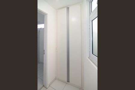 Banheiro Social de kitnet/studio para alugar com 0 quarto, 50m² em Consolação, São Paulo