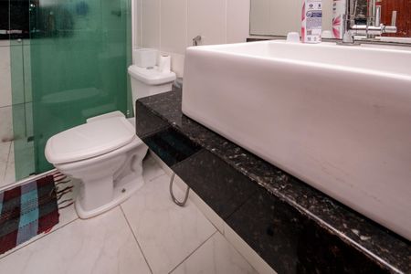 Casa à venda com 90m², 2 quartos e 1 vagaBanheiro 1