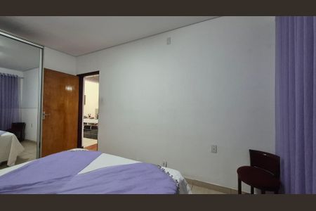 Quarto de casa à venda com 3 quartos, 198m² em Parque das Nações, Santo André