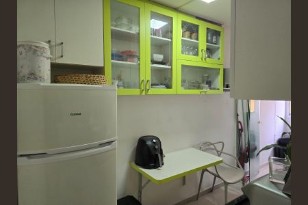 Apartamento à venda com 53m², 2 quartos e 1 vaga Apartamento à venda com 53m², 2 quartos e 1 vagaCozinha