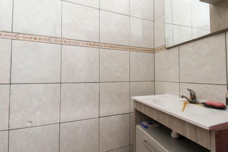 Casa à venda com 120m², 4 quartos e 2 vagas Casa à venda com 120m², 4 quartos e 2 vagasBanheiro