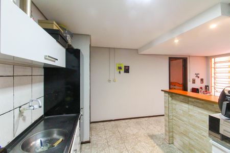 Casa à venda com 120m², 4 quartos e 2 vagas Casa à venda com 120m², 4 quartos e 2 vagasCozinha