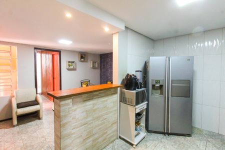 Casa à venda com 120m², 4 quartos e 2 vagas Casa à venda com 120m², 4 quartos e 2 vagasCozinha