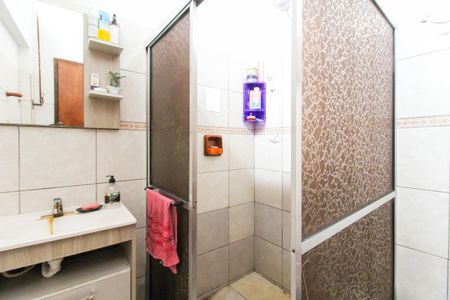 Casa à venda com 120m², 4 quartos e 2 vagas Casa à venda com 120m², 4 quartos e 2 vagasBanheiro