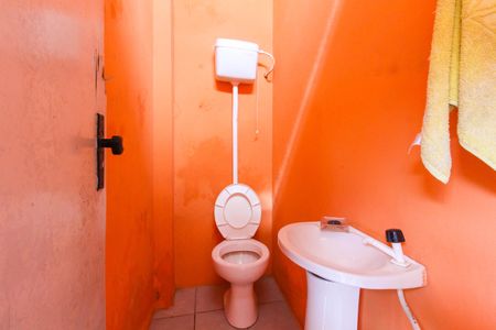 Casa à venda com 120m², 4 quartos e 2 vagas Casa à venda com 120m², 4 quartos e 2 vagasBanheiro de Serviço