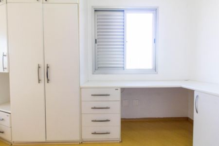 Apartamento à venda com 59m², 2 quartos e 1 vagaQuarto 2