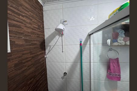 Casa à venda com 44m², 2 quartos e 2 vagasBanheiro