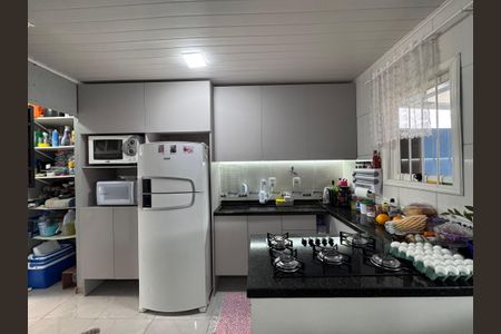Casa à venda com 44m², 2 quartos e 2 vagasCozinha